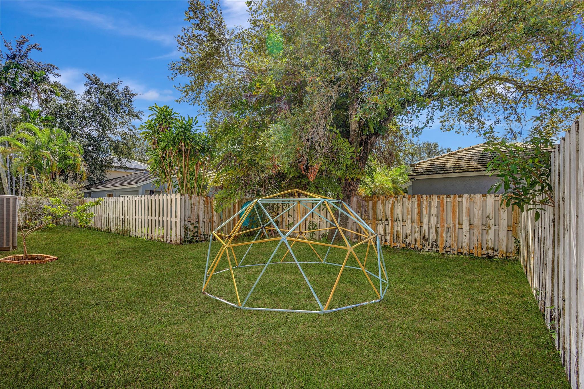 JACARANDA PARCEL 608 - Residential