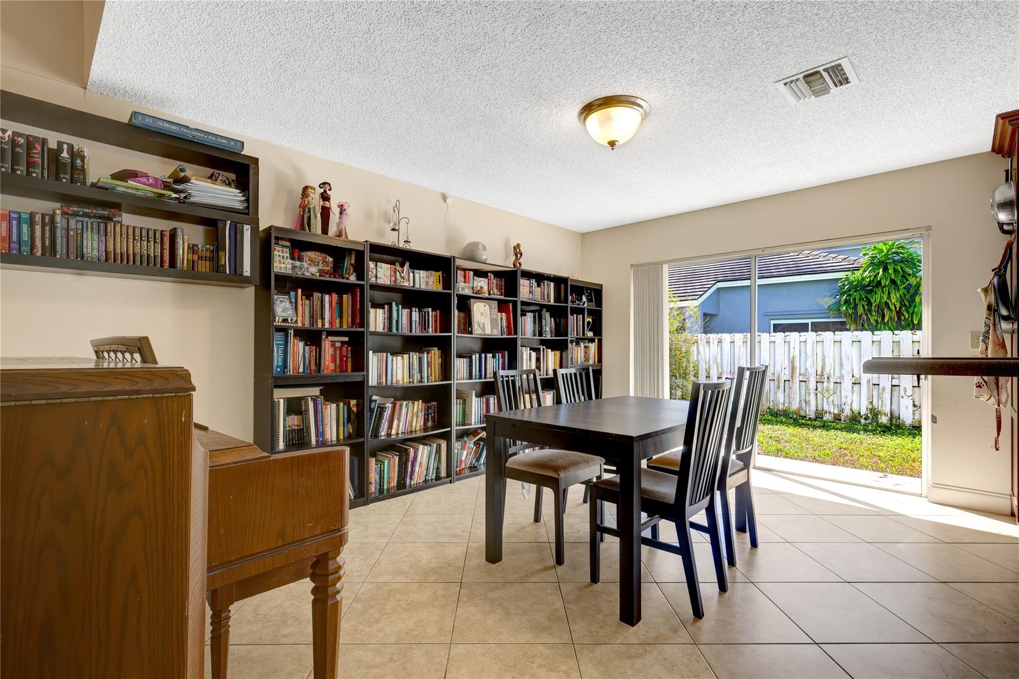 JACARANDA PARCEL 608 - Residential