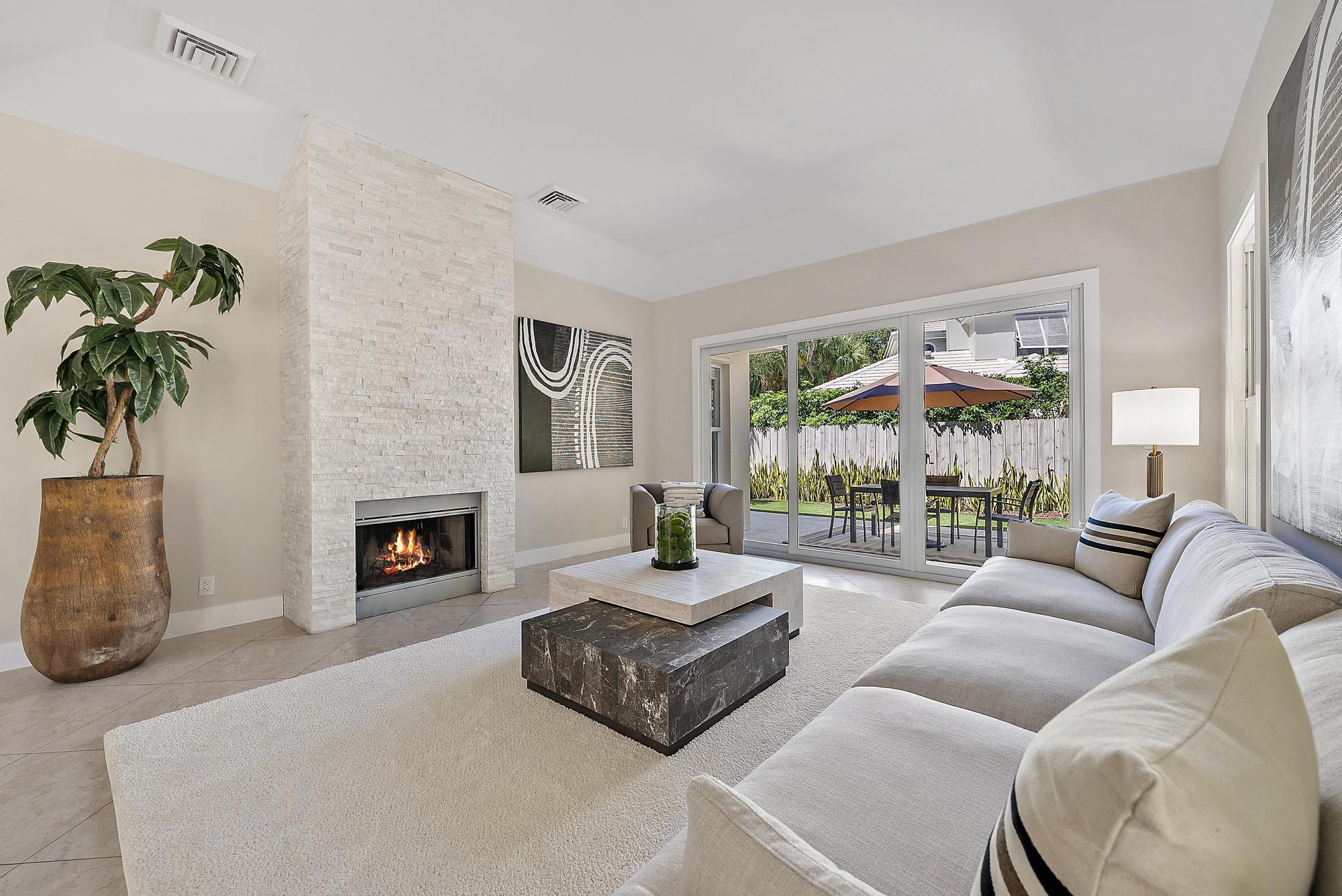 CYPRESS ISLAND - Residential