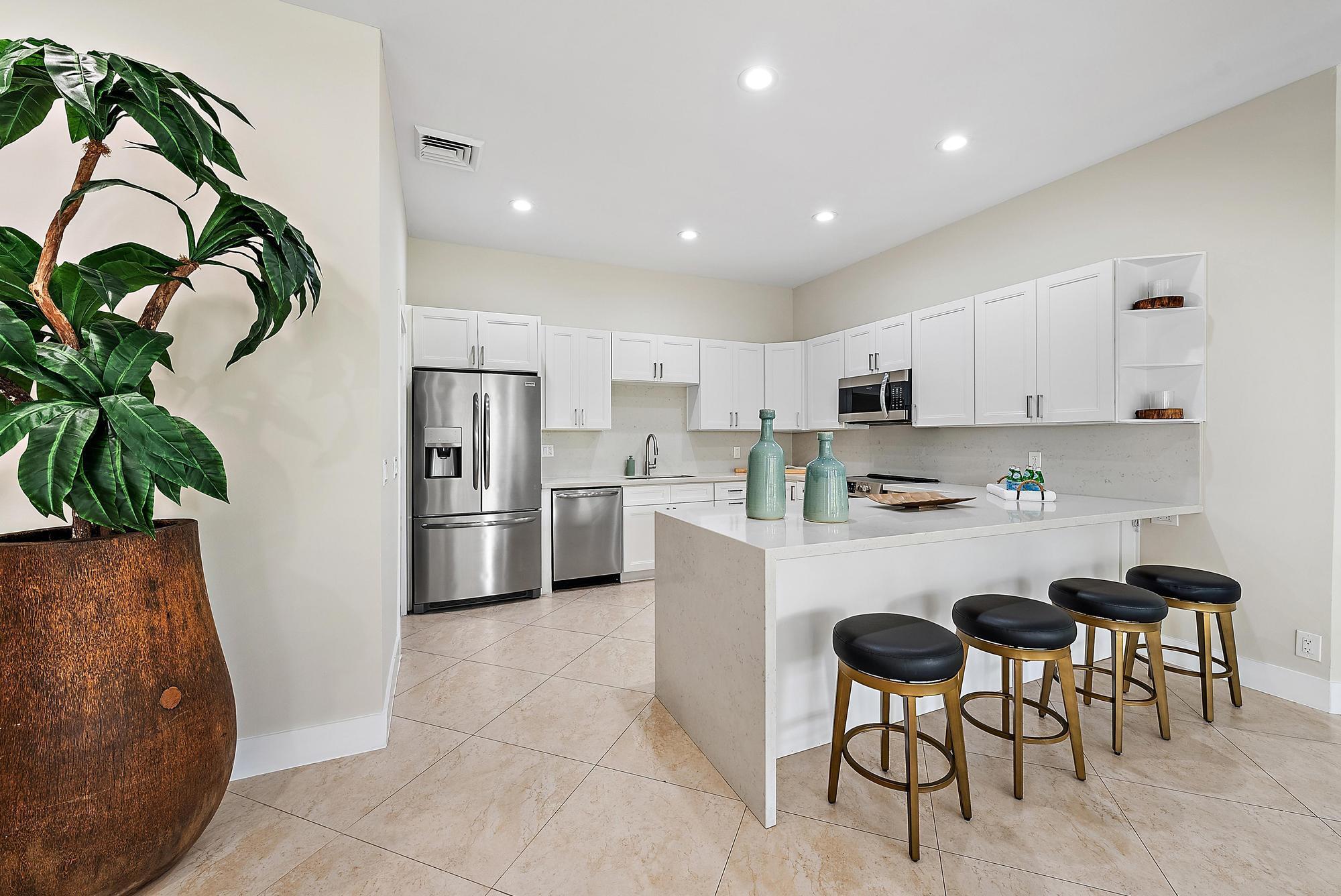 CYPRESS ISLAND - Residential