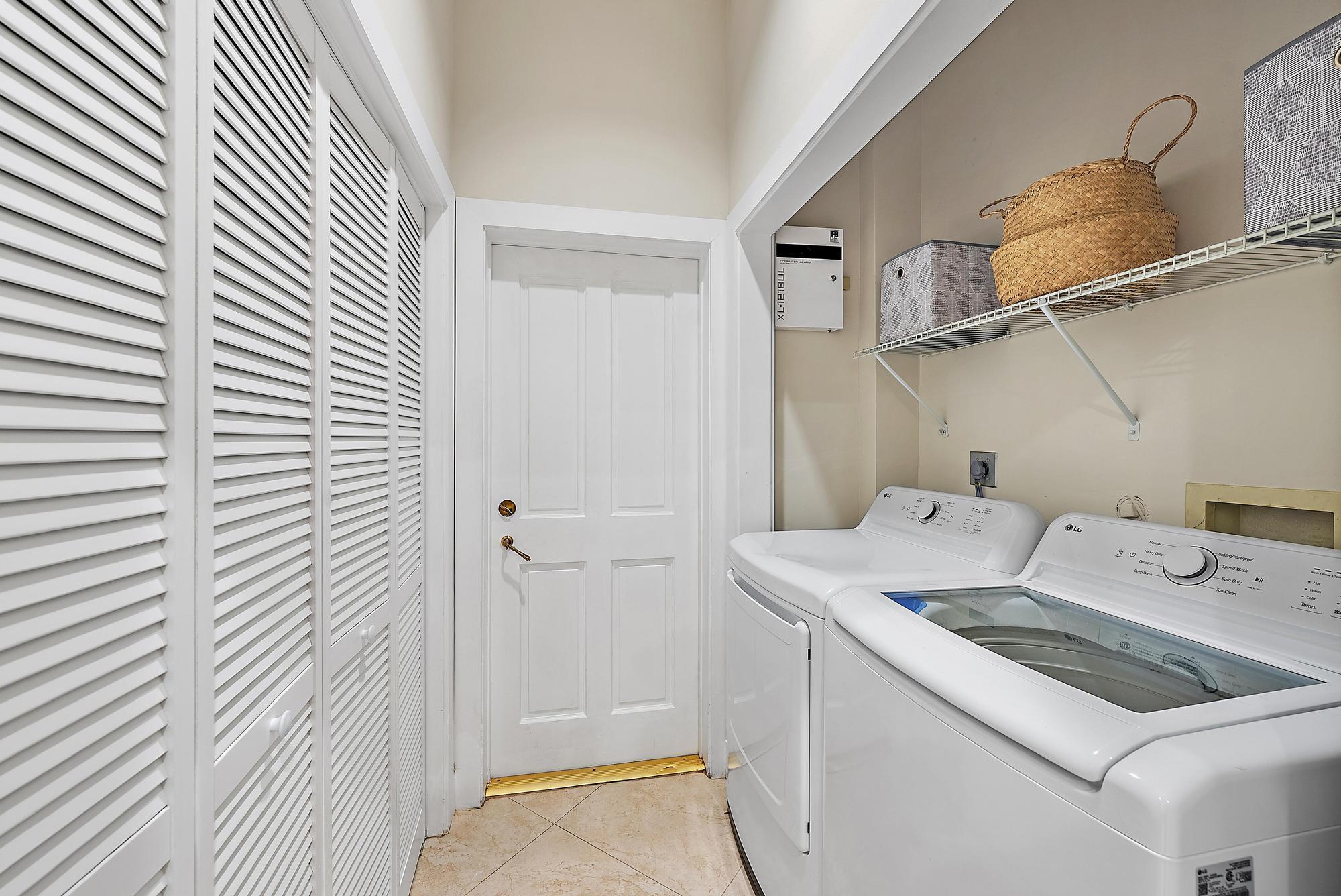 CYPRESS ISLAND - Residential