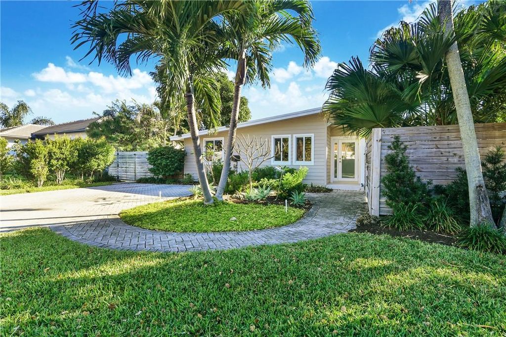 Photo of 1700 NE 17th Terrace, Fort Lauderdale, FL 33305 (MLS # F10447133)