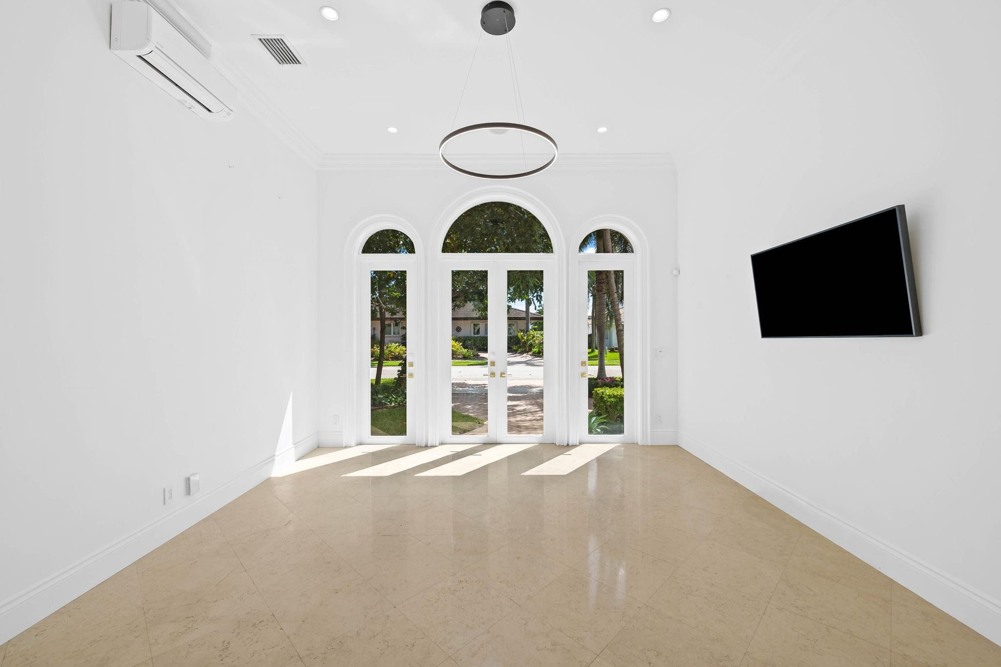 Tropic Isle - Residential