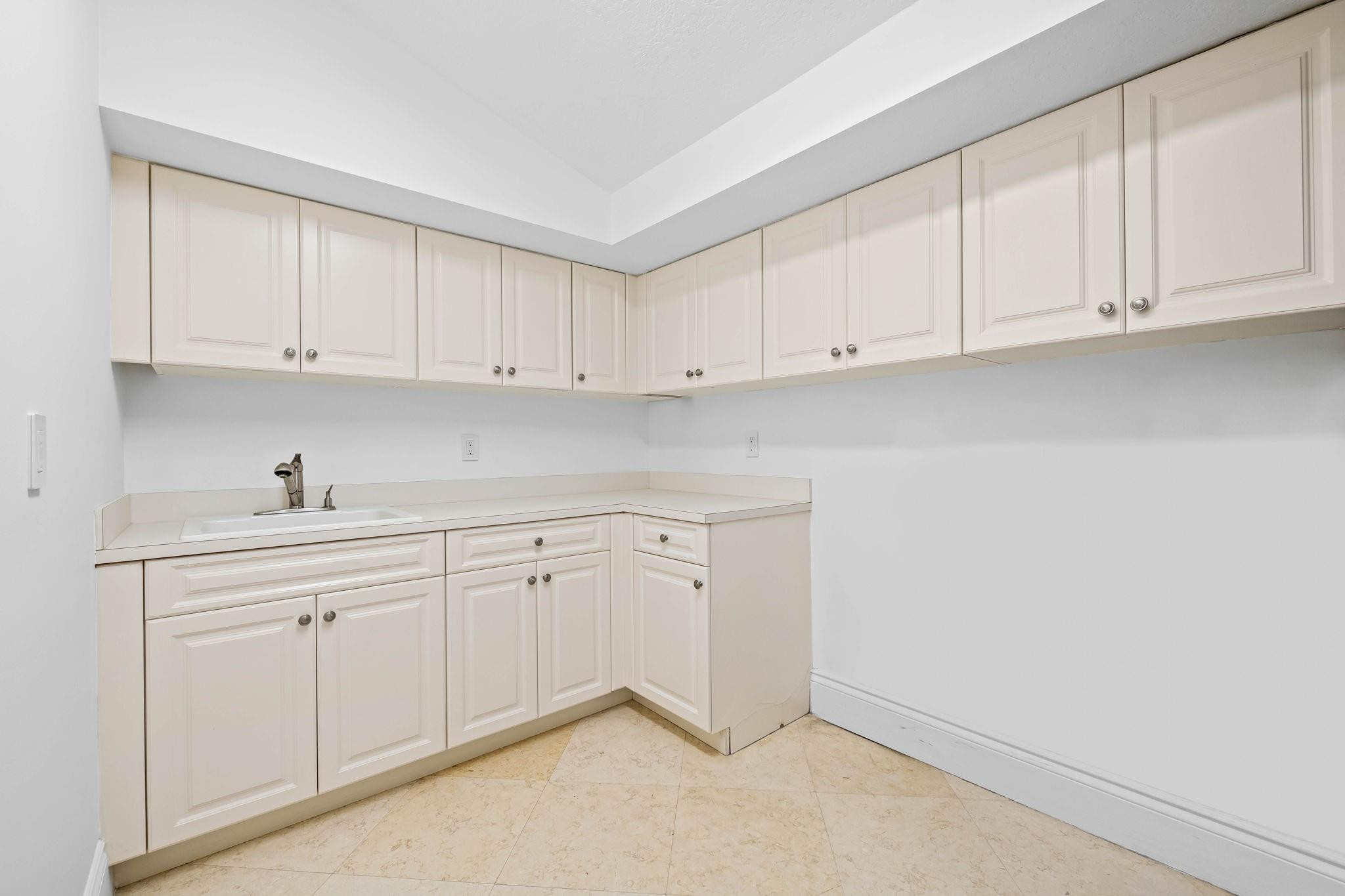 Tropic Isle - Residential