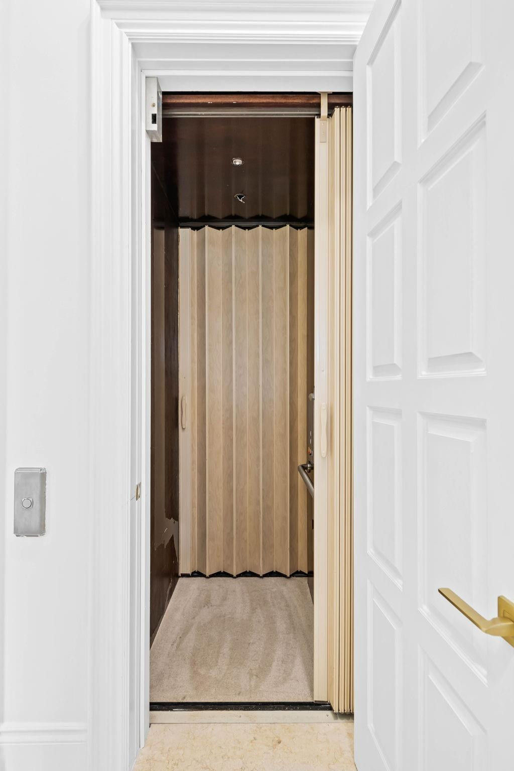 Tropic Isle - Residential