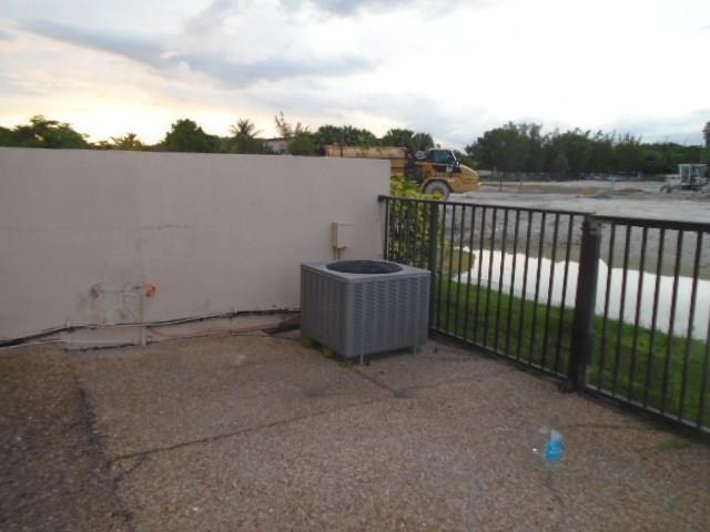 Golf Inn Townhouse - Residential