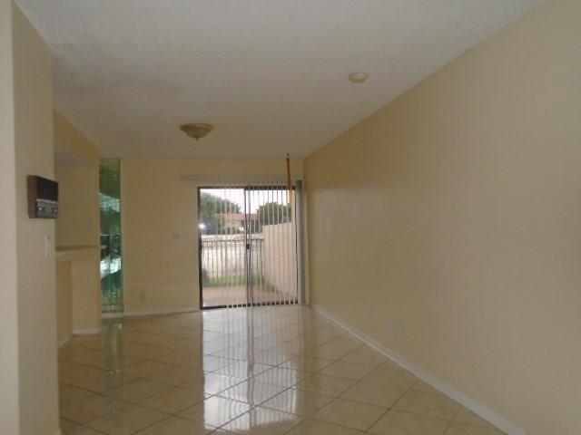 Golf Inn Townhouse - Residential