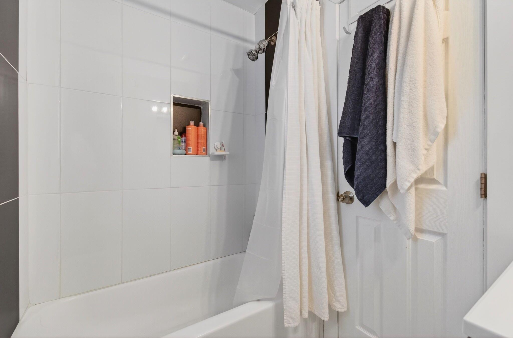 LAKE WORTH TOWN OF - Residential Income