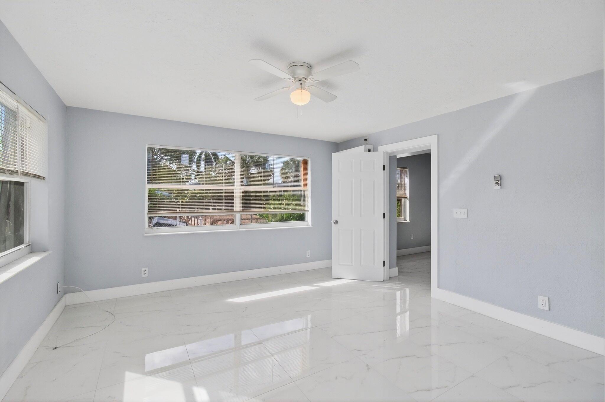 LAKE WORTH TOWN OF - Residential Income