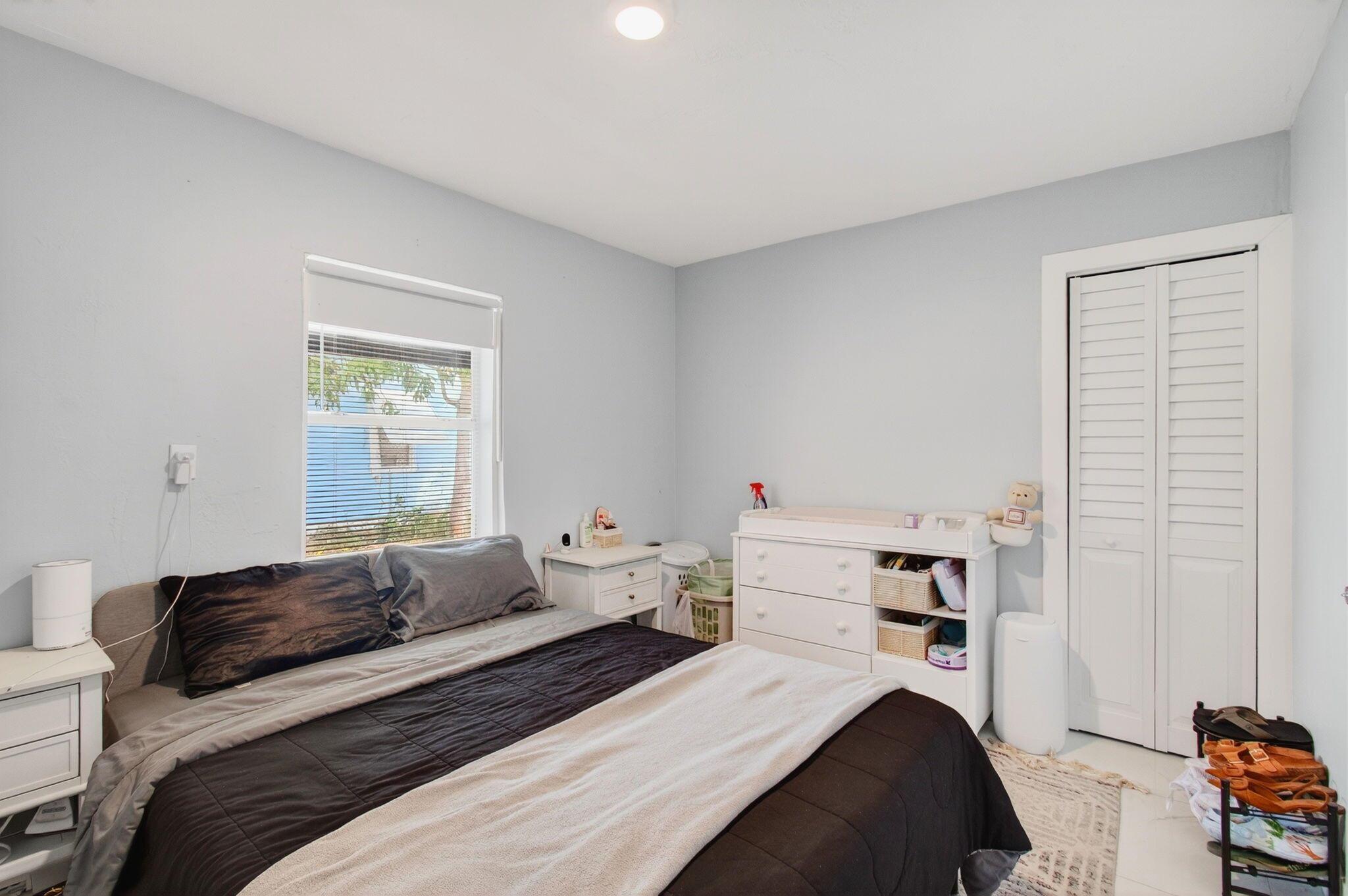 LAKE WORTH TOWN OF - Residential Income