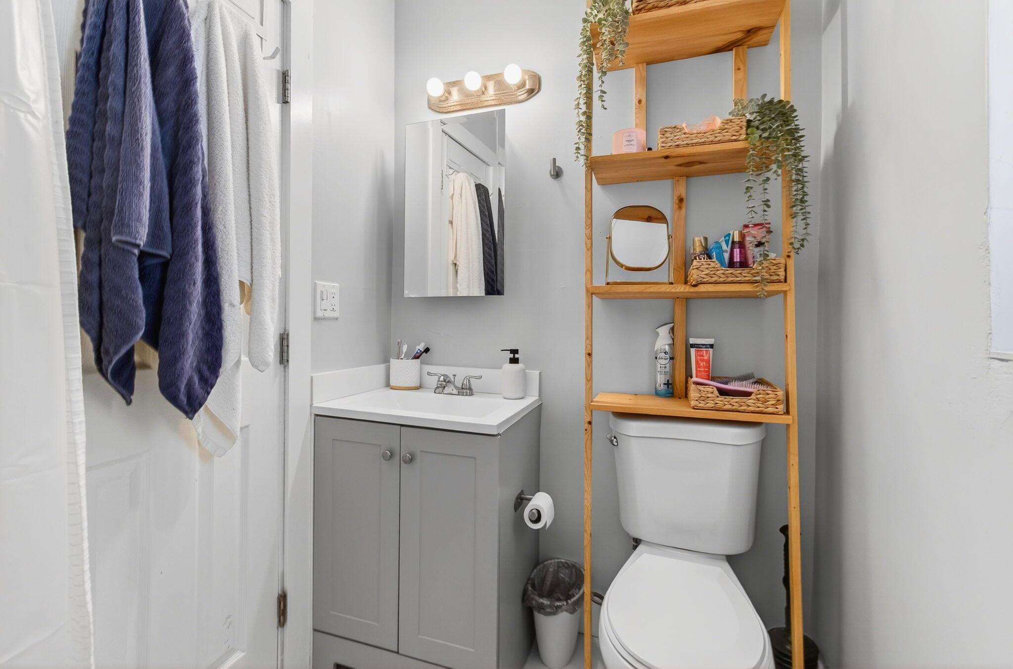 LAKE WORTH TOWN OF - Residential Income