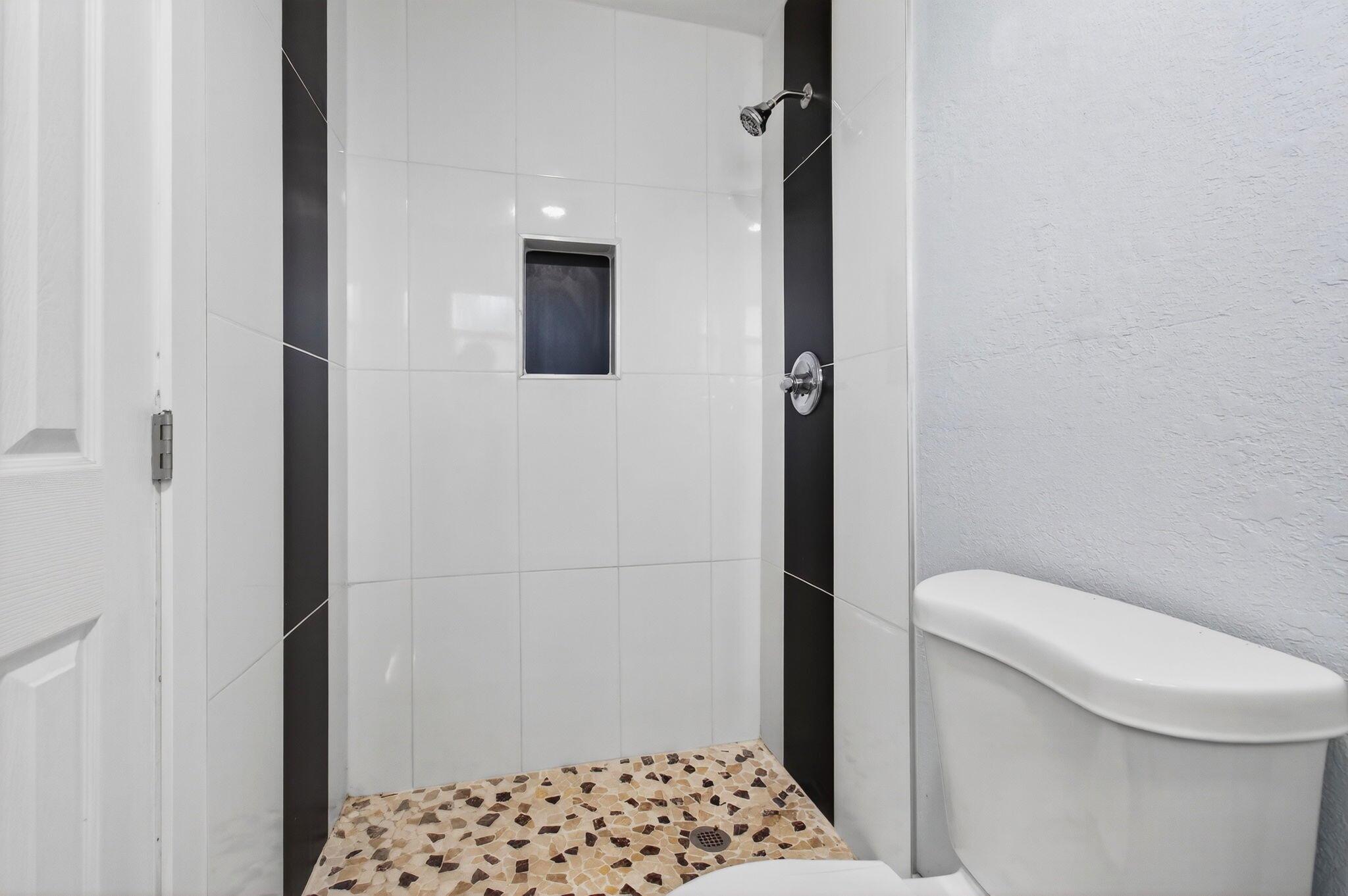 LAKE WORTH TOWN OF - Residential Income