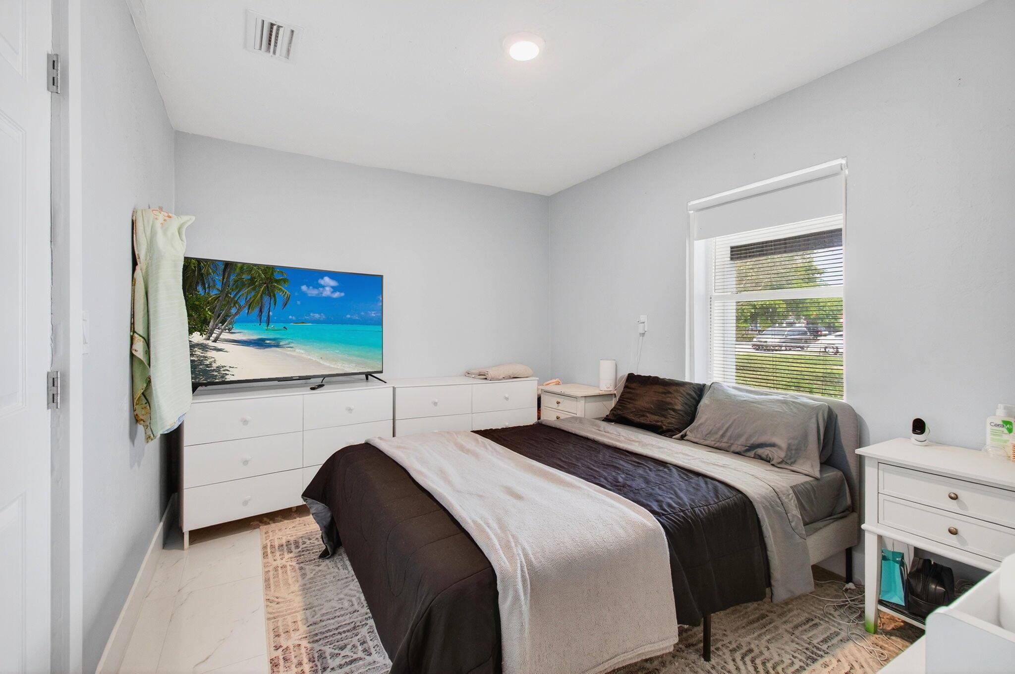 LAKE WORTH TOWN OF - Residential Income