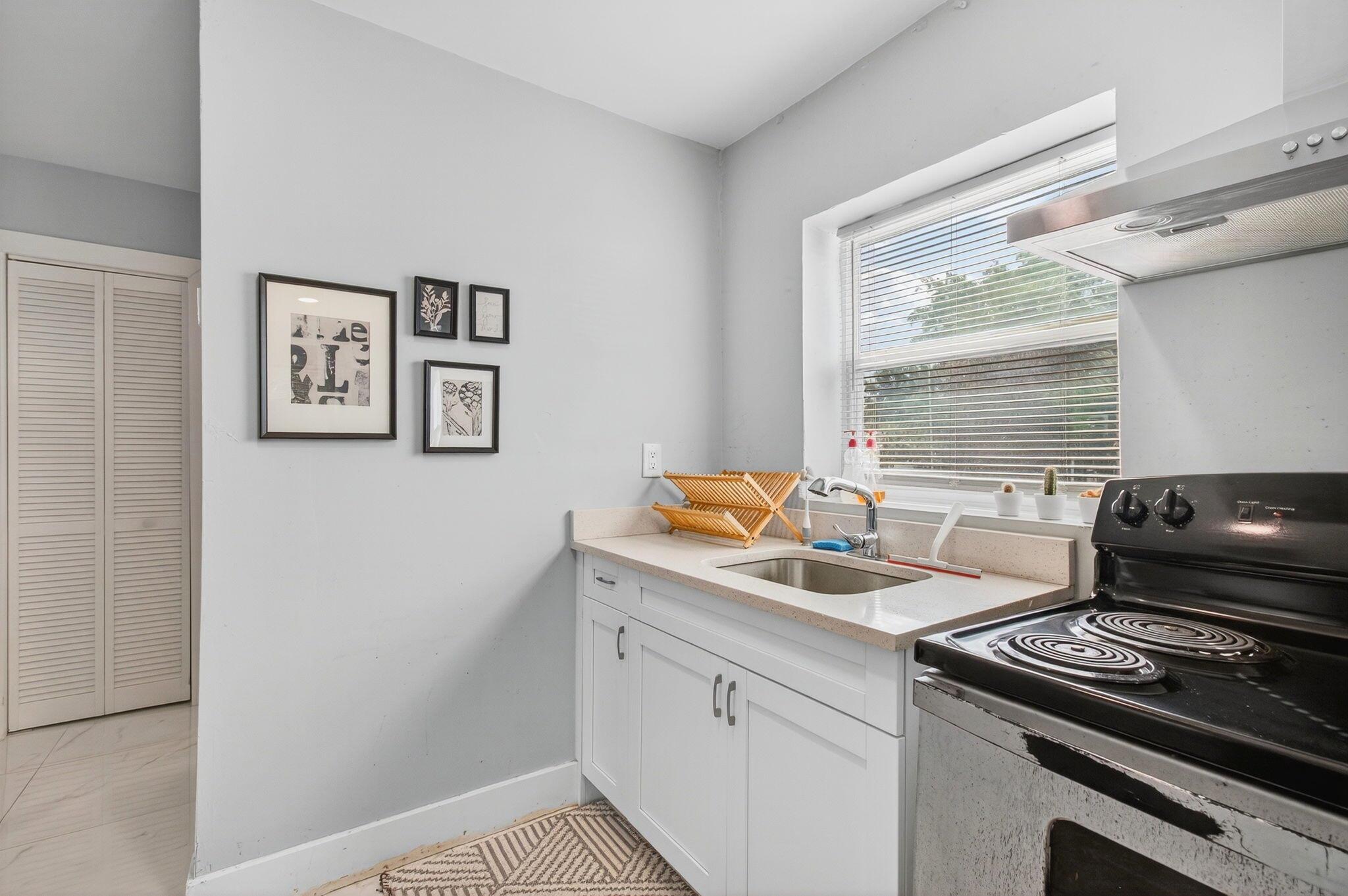 LAKE WORTH TOWN OF - Residential Income