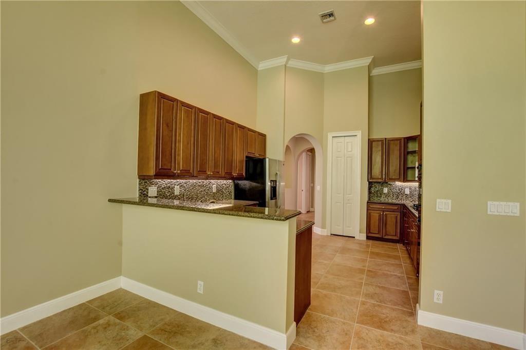Versailles PUD - Residential Lease