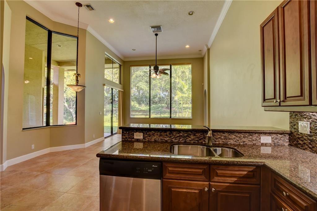 Versailles PUD - Residential Lease