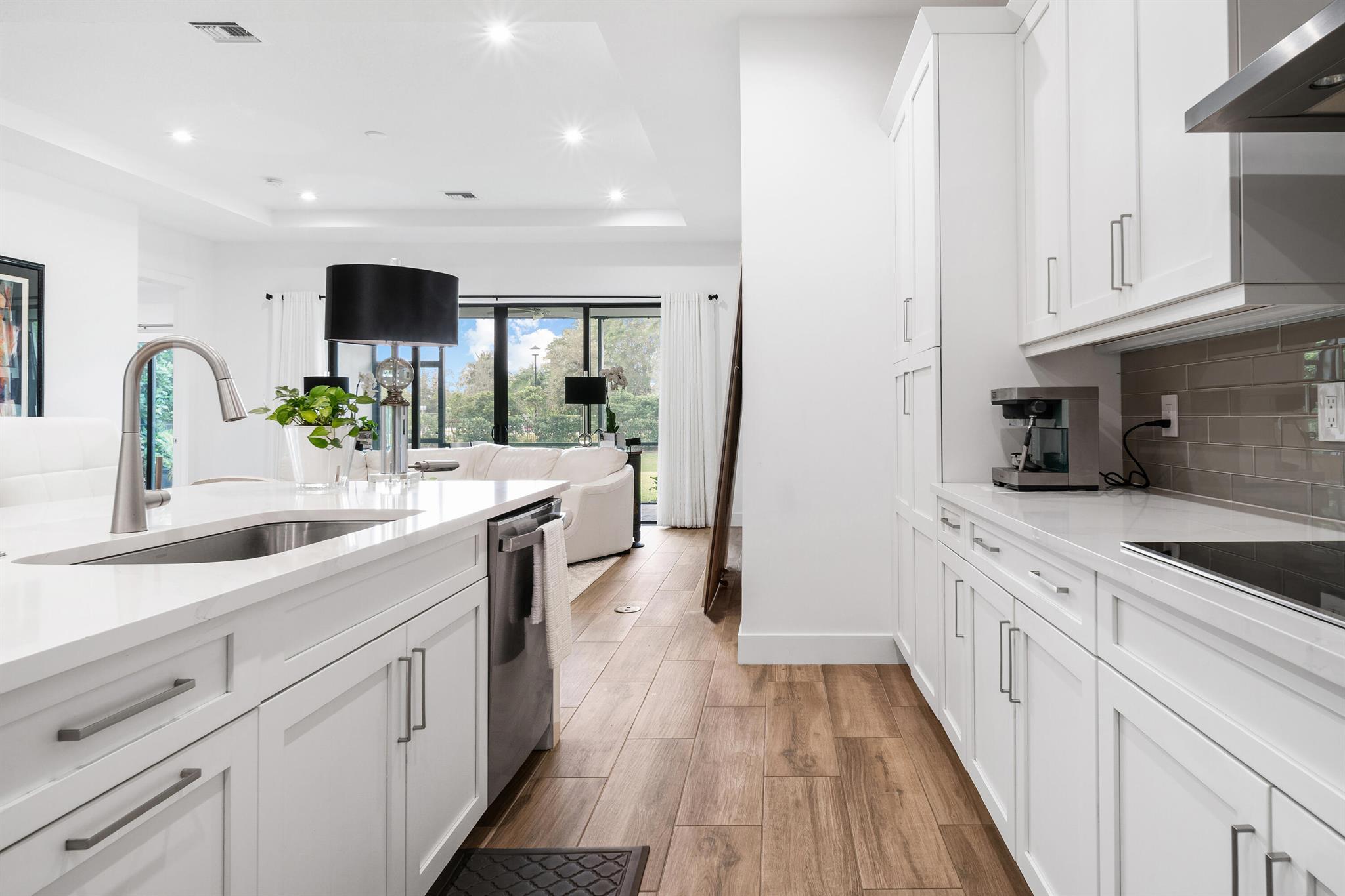 BANYAN CAY RESORT COMMUNI - Residential