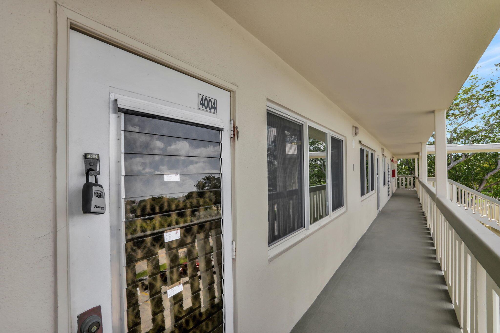 4004 Cambridge A 4004