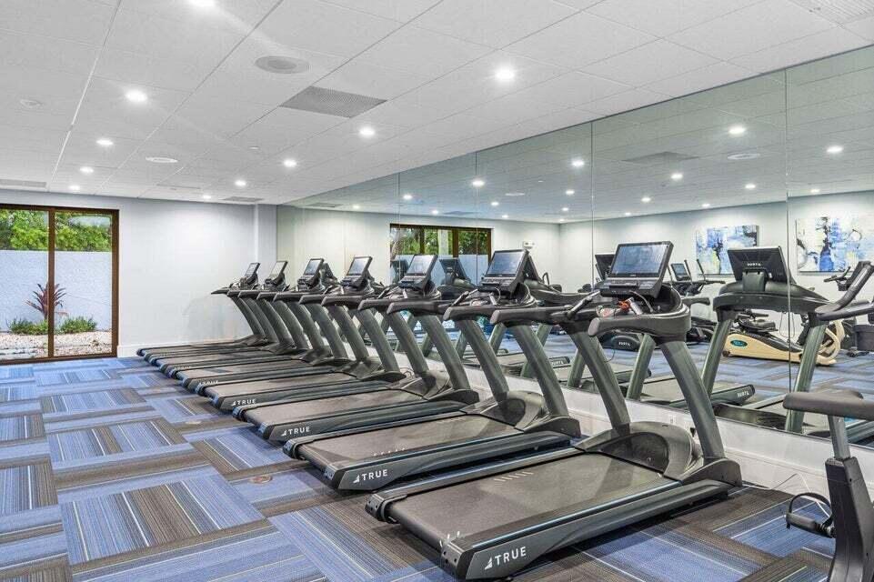 HUNTINGTON LAKES - Residential