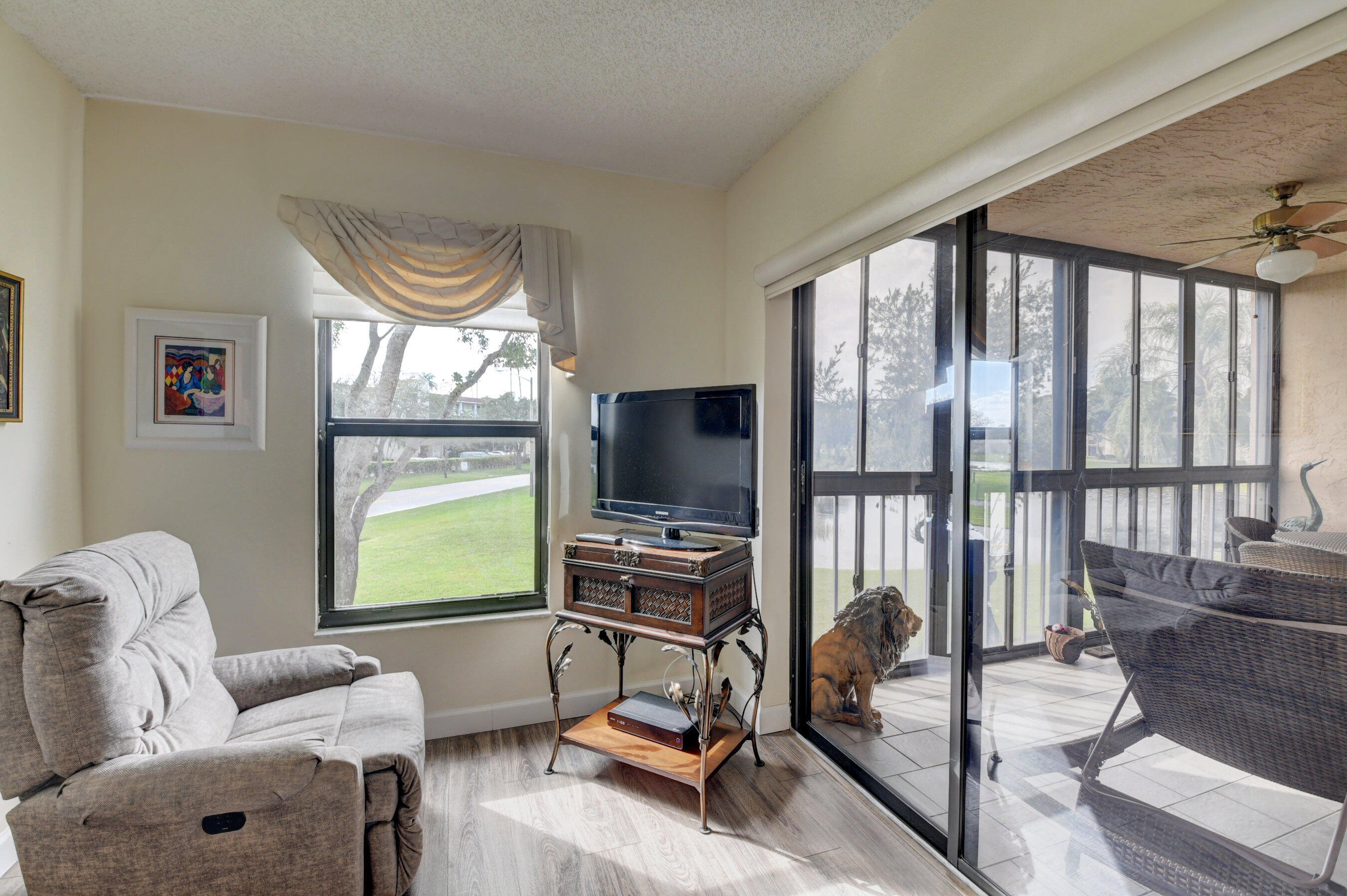 HUNTINGTON LAKES - Residential