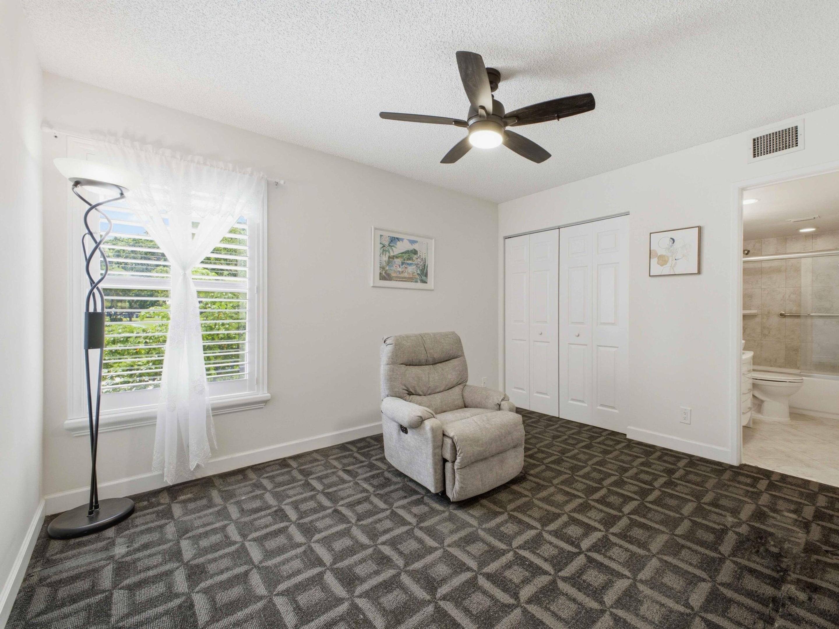 HUNTINGTON LAKES - Residential