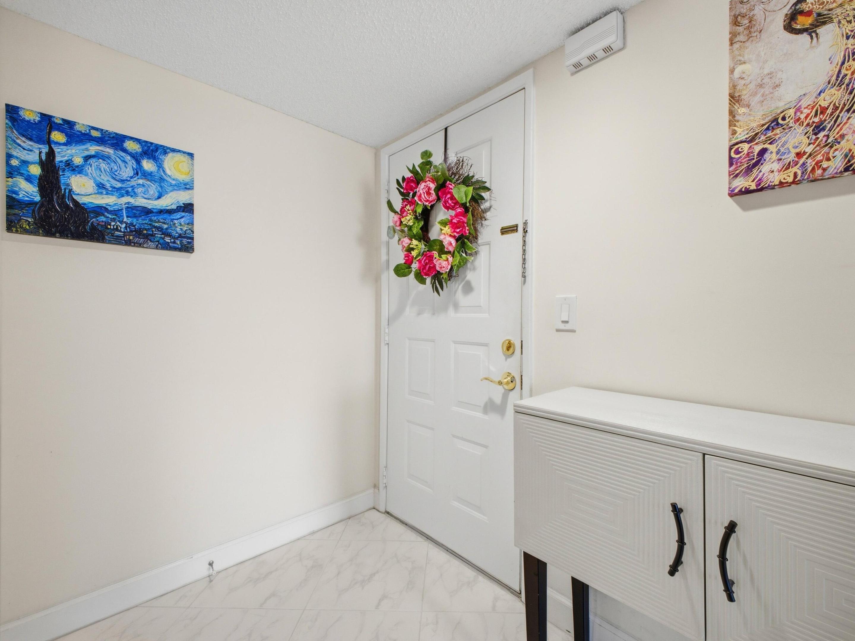 HUNTINGTON LAKES - Residential