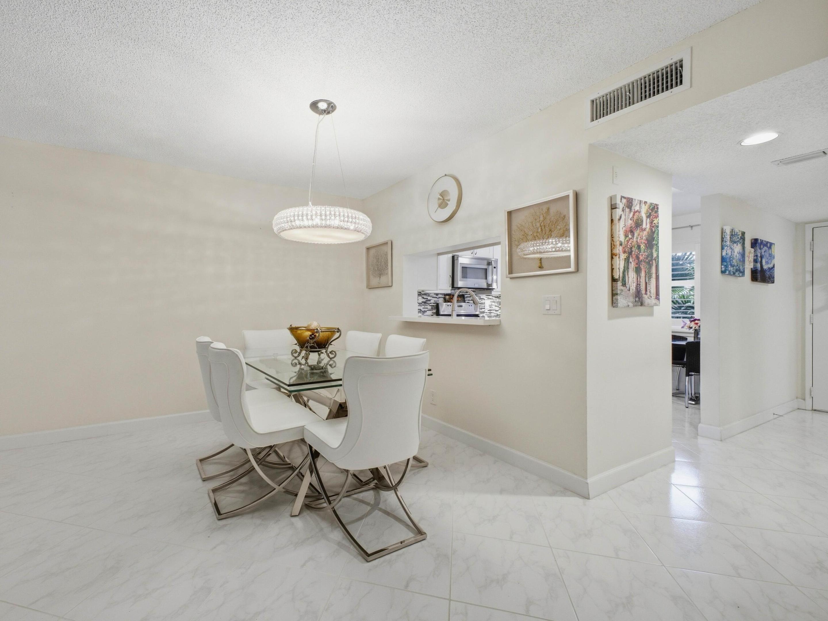 HUNTINGTON LAKES - Residential
