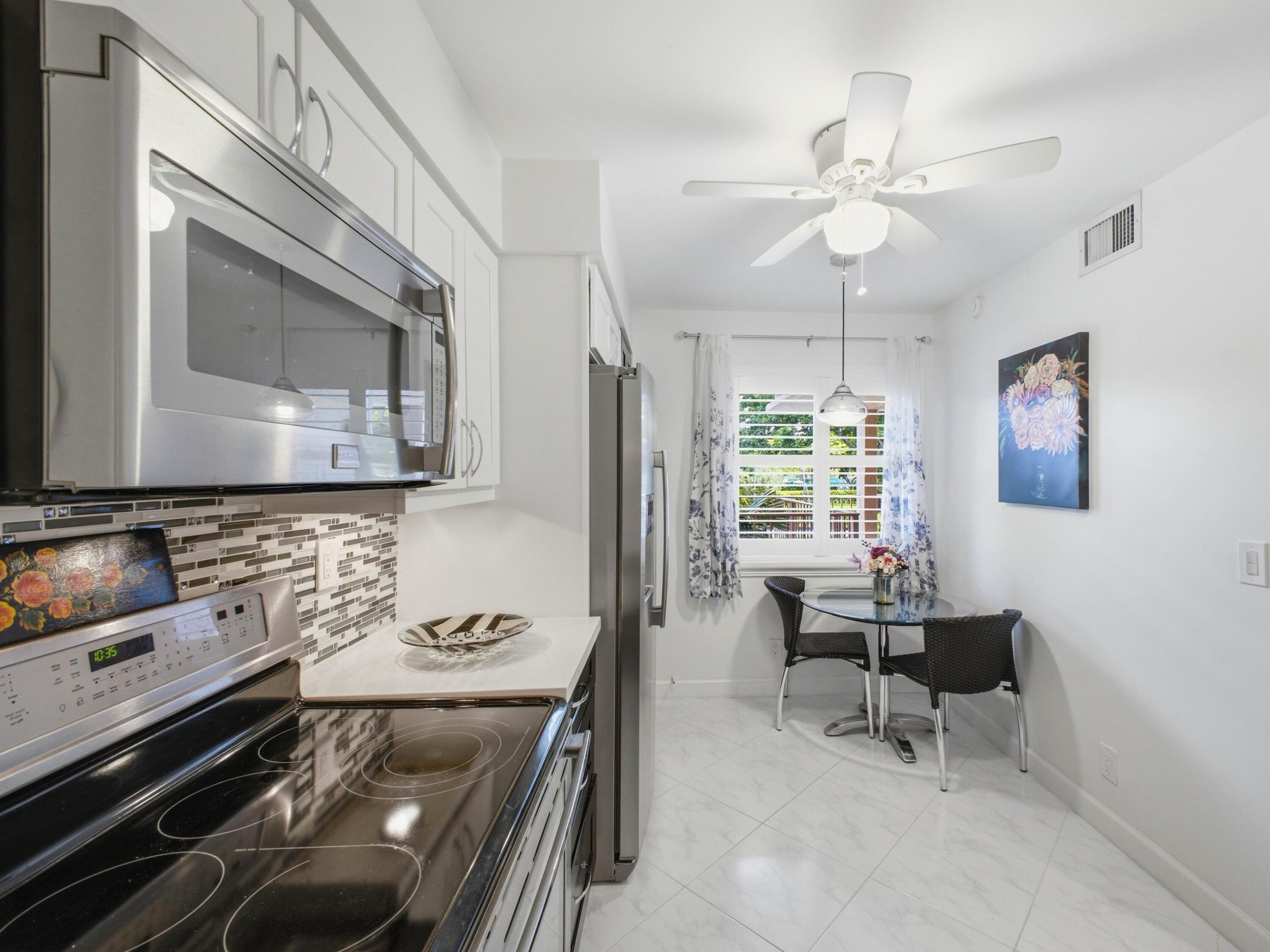 HUNTINGTON LAKES - Residential