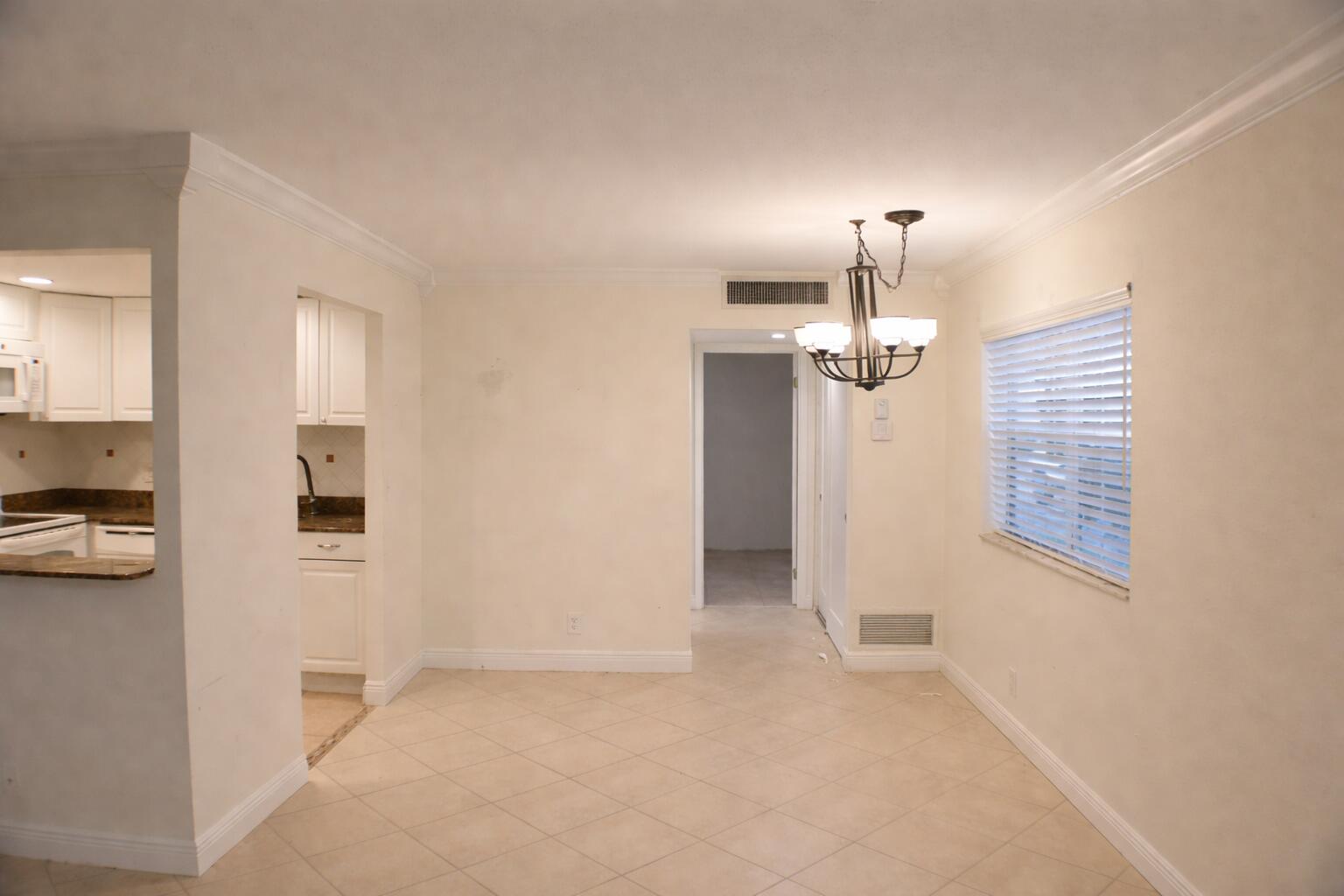 KINGS POINT SAXONY CONDOS - Residential