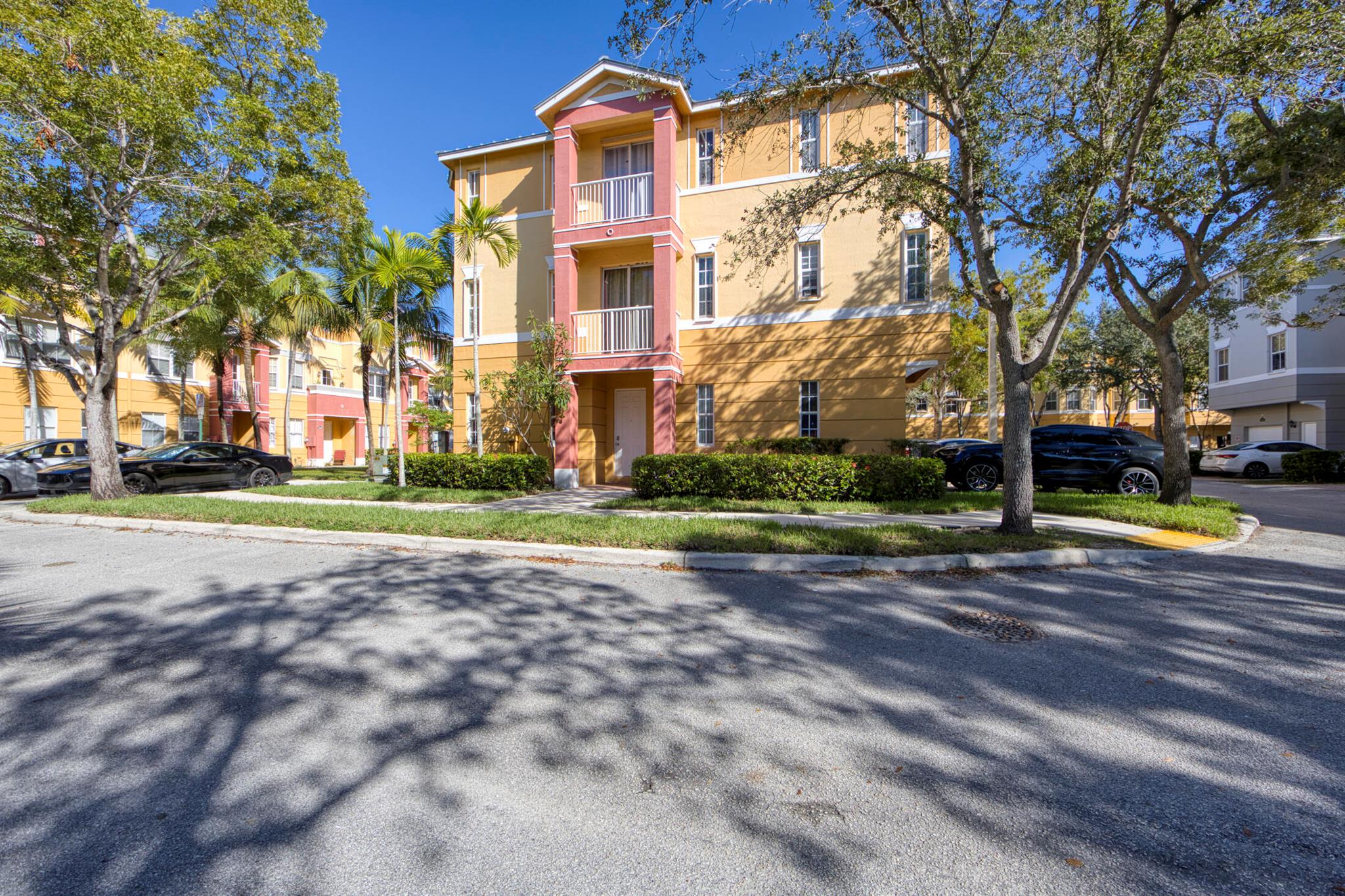 View photos, virtual tours, details... 4101 Shoma Drive