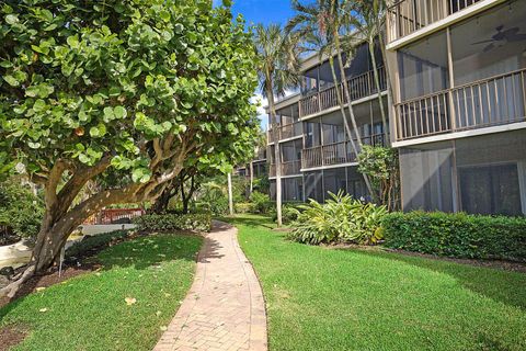 3605 S Ocean Boulevard 124 South Palm Beach FL 33480