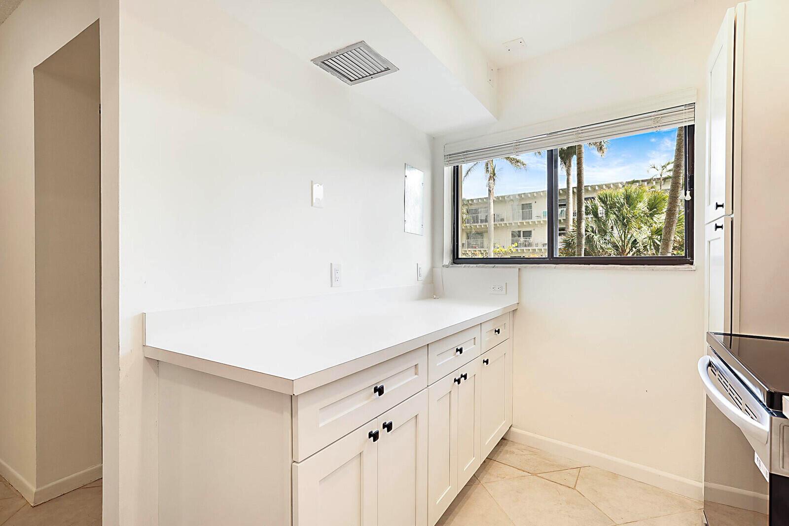 View photos, virtual tours, details... 3605 S Ocean Boulevard 124