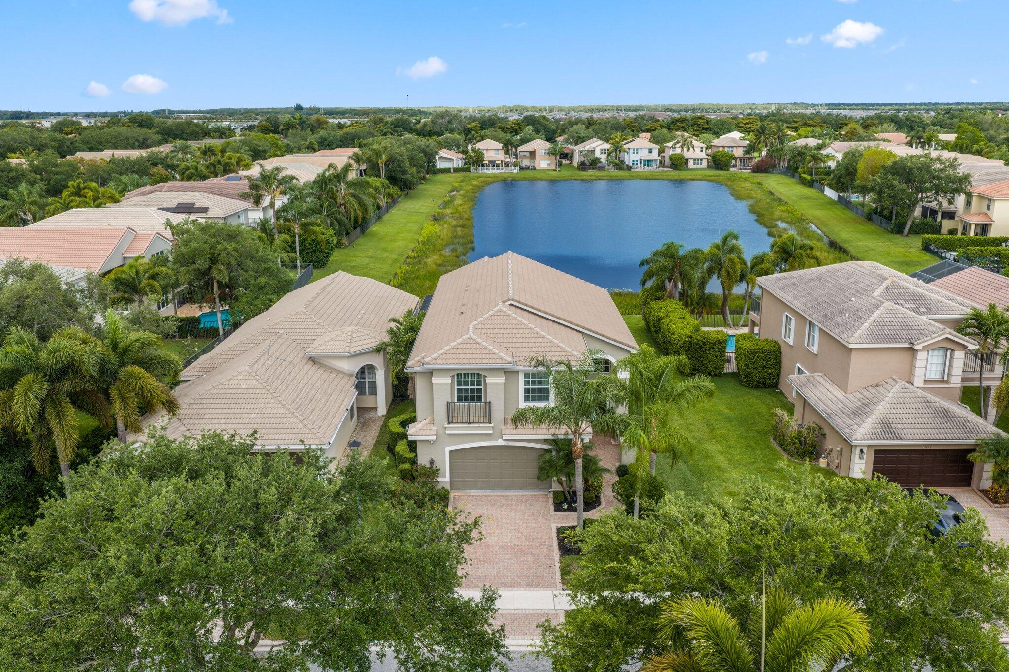 CANYON ISLES 1 - Residential