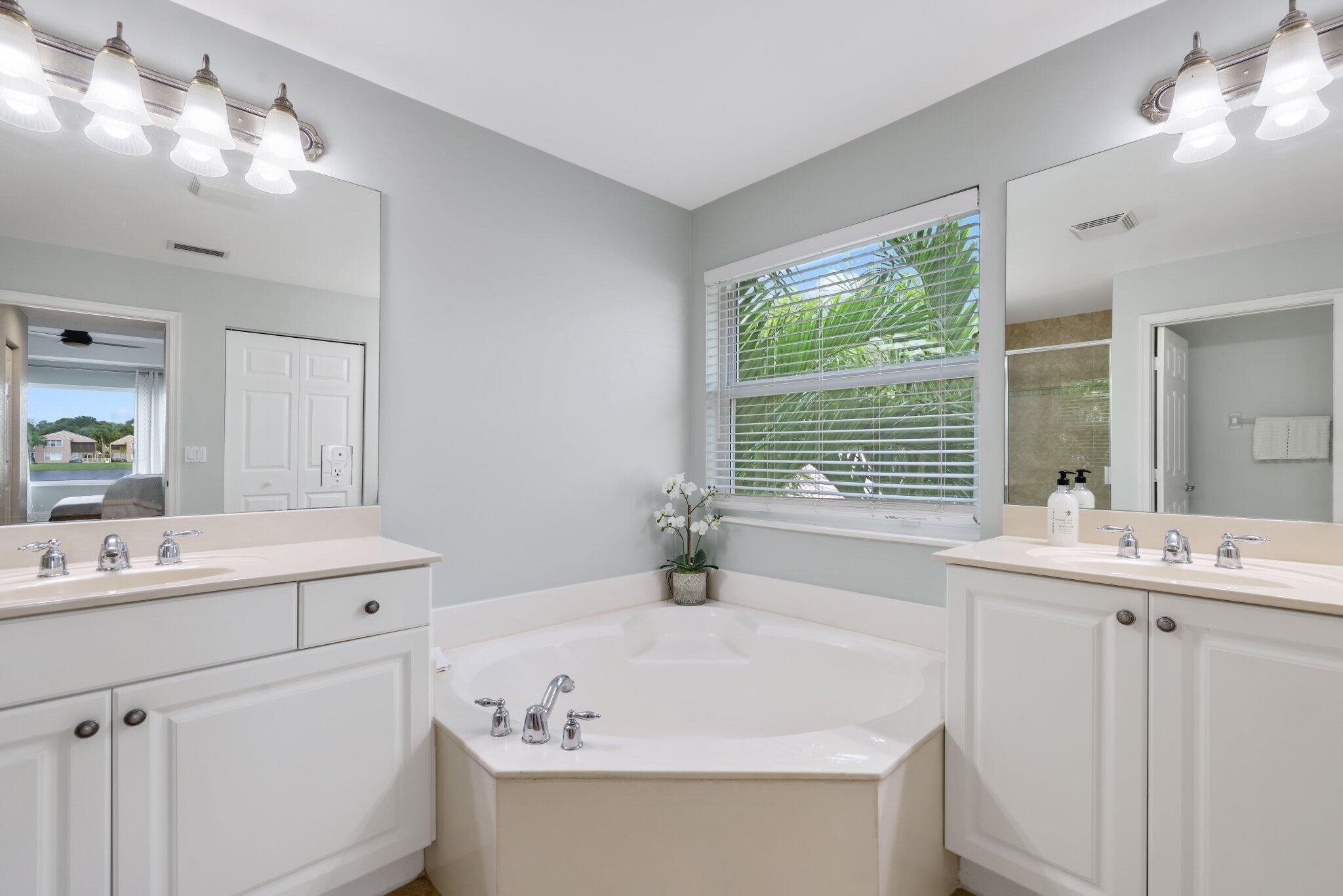CANYON ISLES 1 - Residential