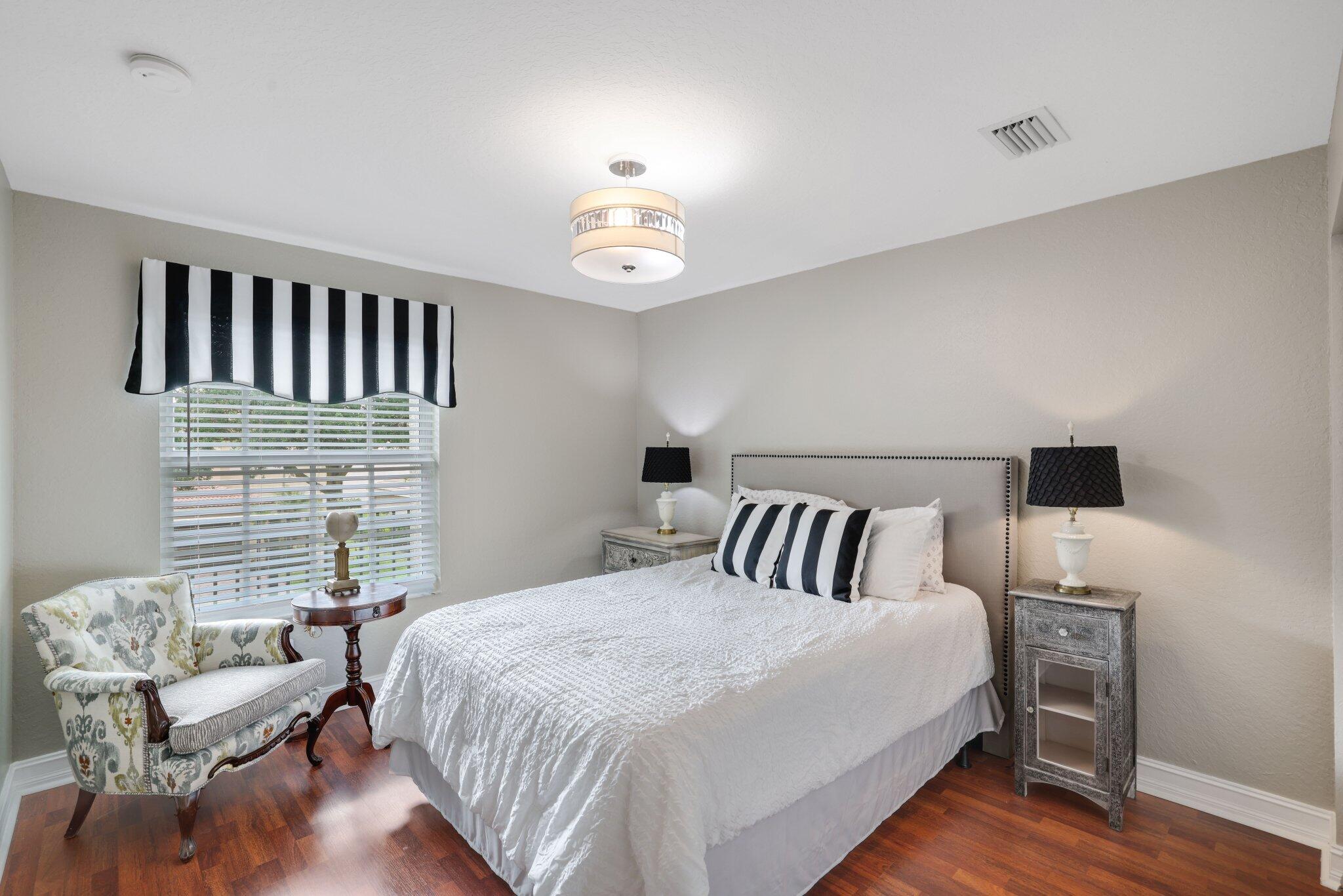CANYON ISLES 1 - Residential
