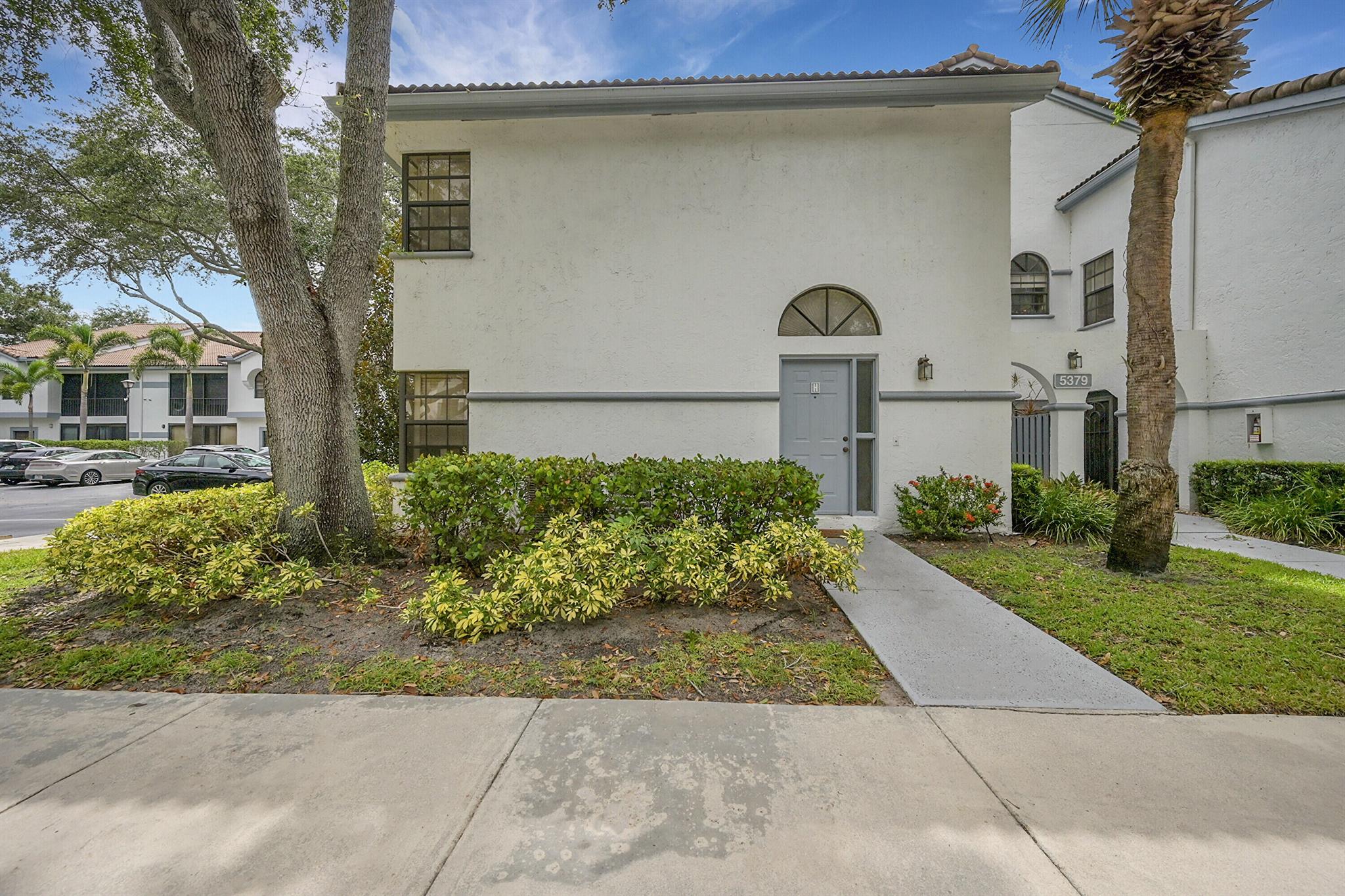 5379 Verona Drive Corner