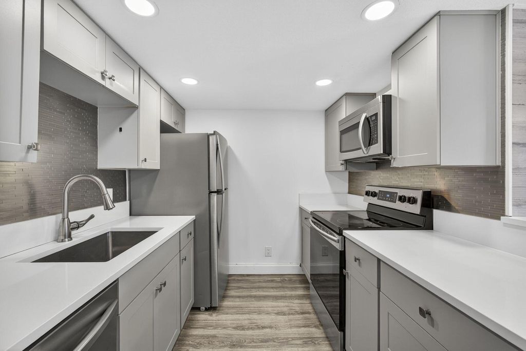 Photo of 612 Executive Center Drive #3107, West Palm Beach, FL 33401 (MLS # R11164609)