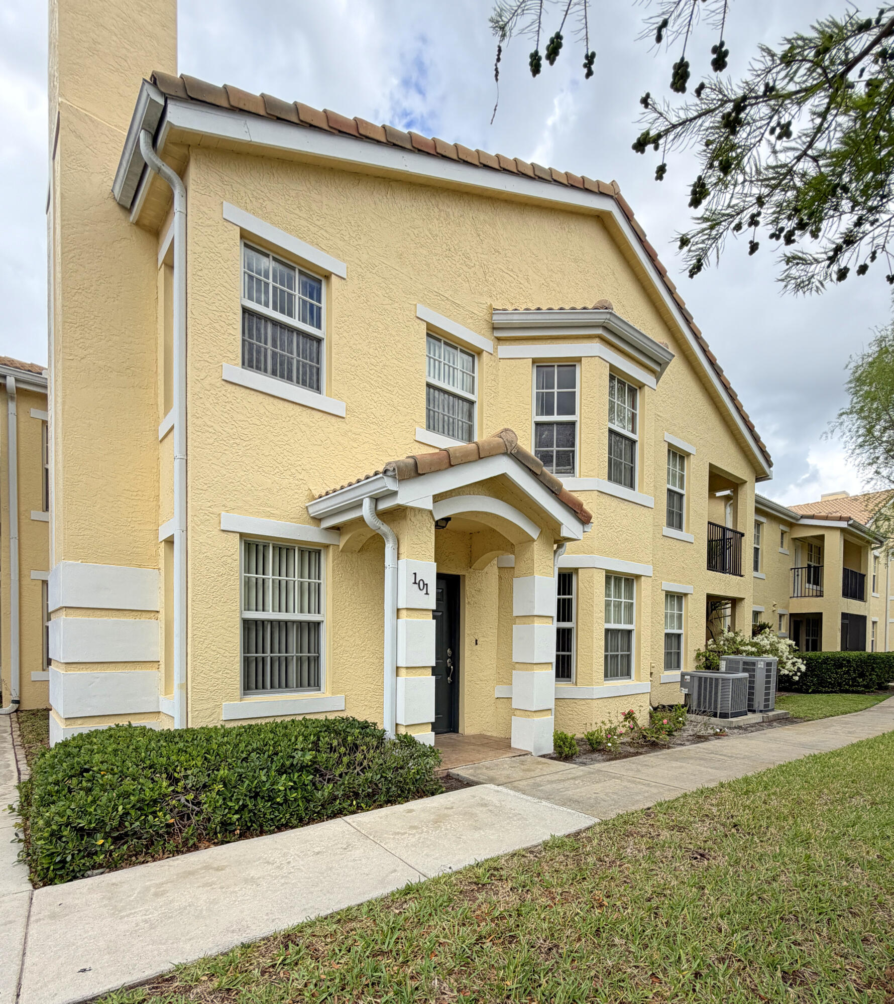 THE BELMONT AT ST LUCIE WEST, A CONDOMINIUM - Residential
