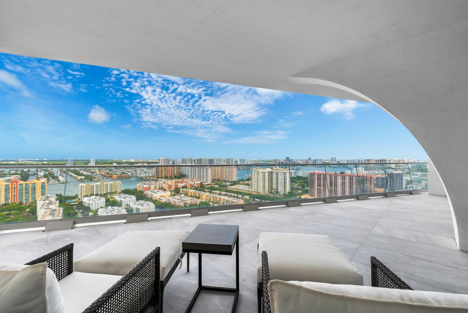 JADE SIGNATURE - Residential