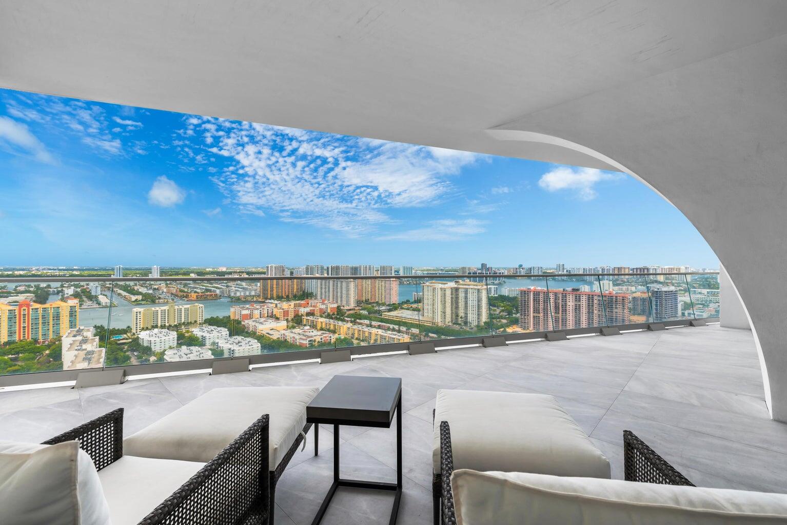 JADE SIGNATURE - Residential