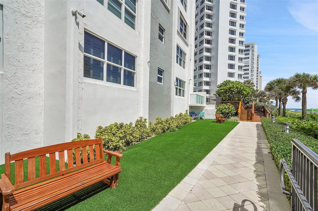 RIVIERA CONDO - Residential Lease