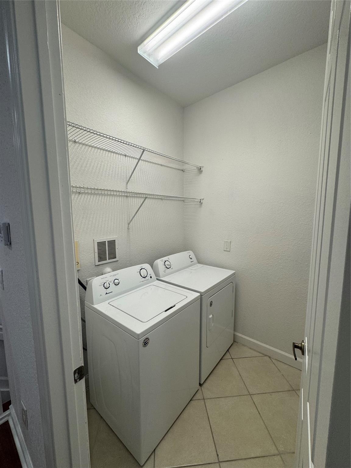 Heron Bay Comm 170-76 B - Residential Lease