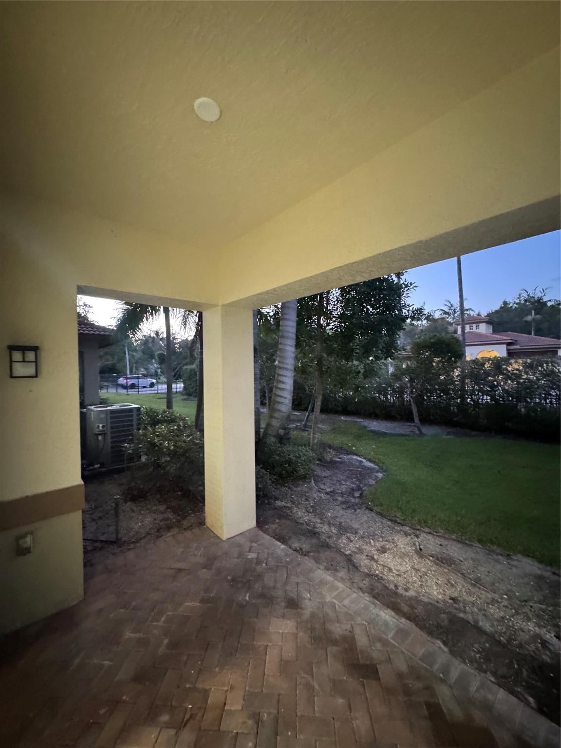 Heron Bay Comm 170-76 B - Residential Lease