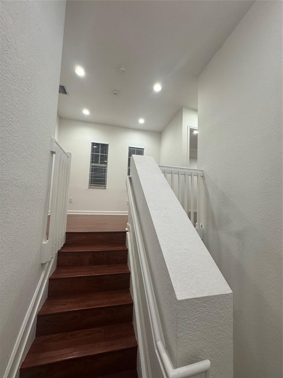 Heron Bay Comm 170-76 B - Residential Lease