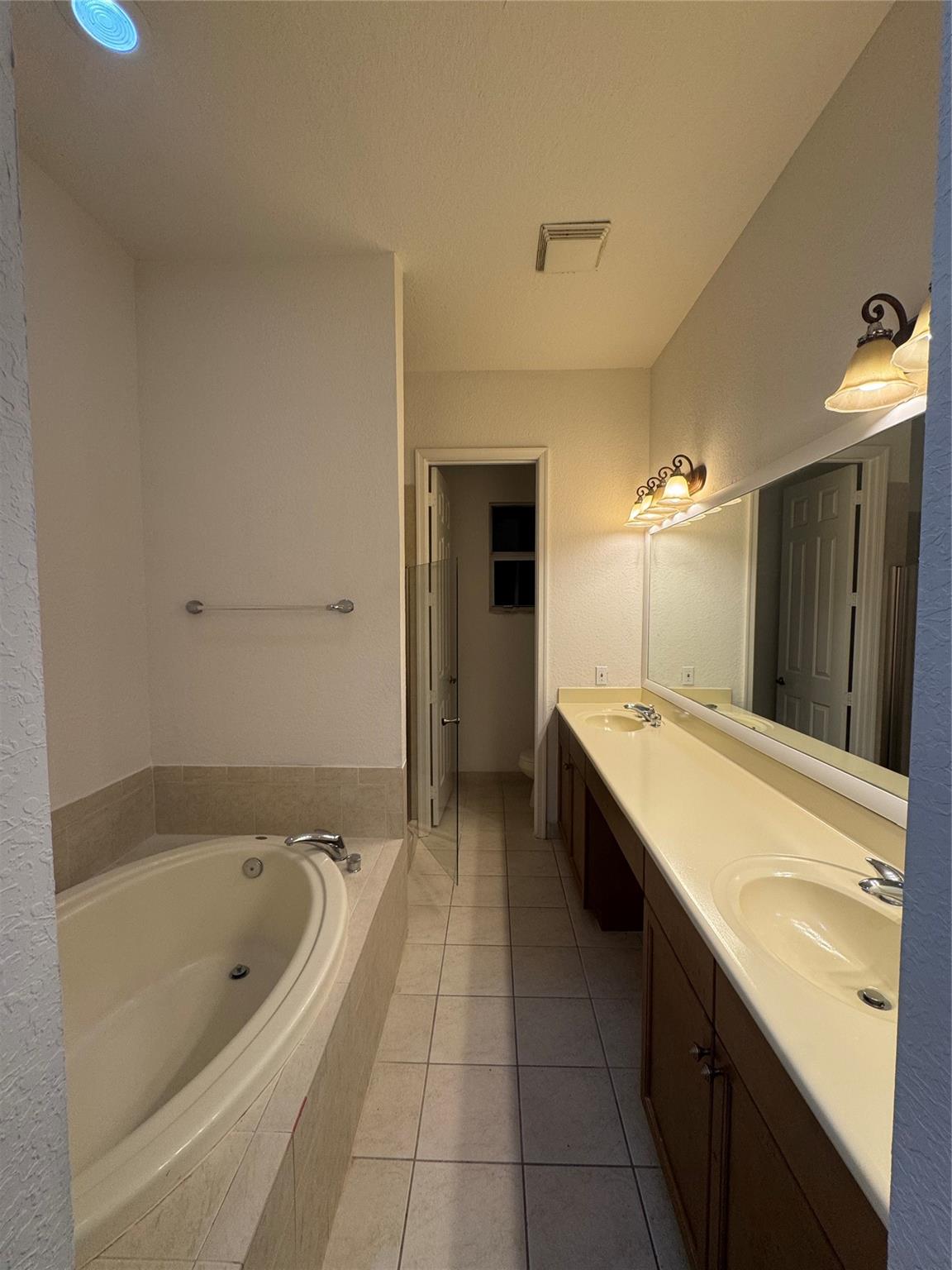 Heron Bay Comm 170-76 B - Residential Lease