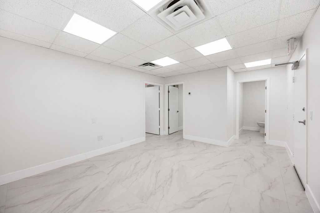 Photo of 150 NW 70th Avenue #04, Plantation, FL 33317 (MLS # B26003778)