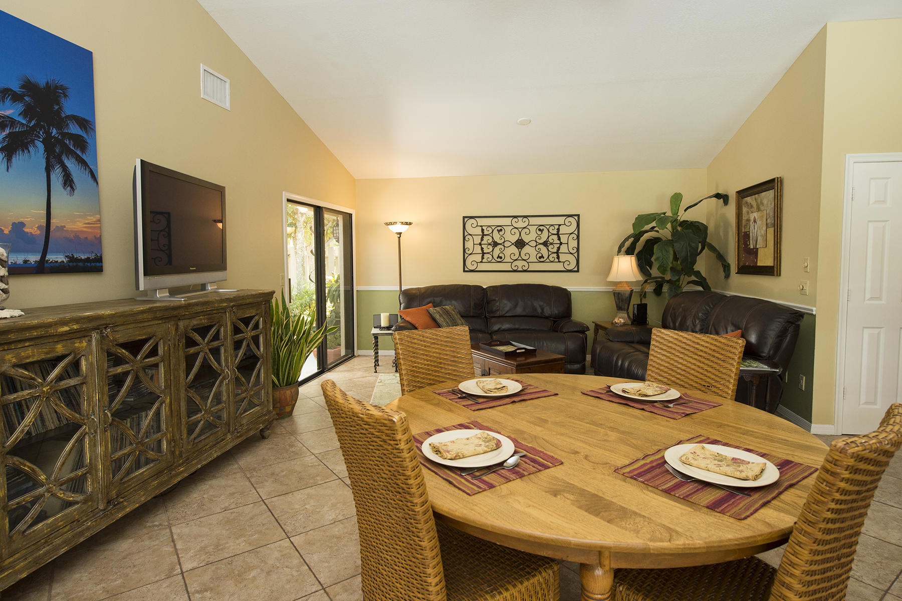 SABAL PALM ESTATES/ Tiburon - Residential