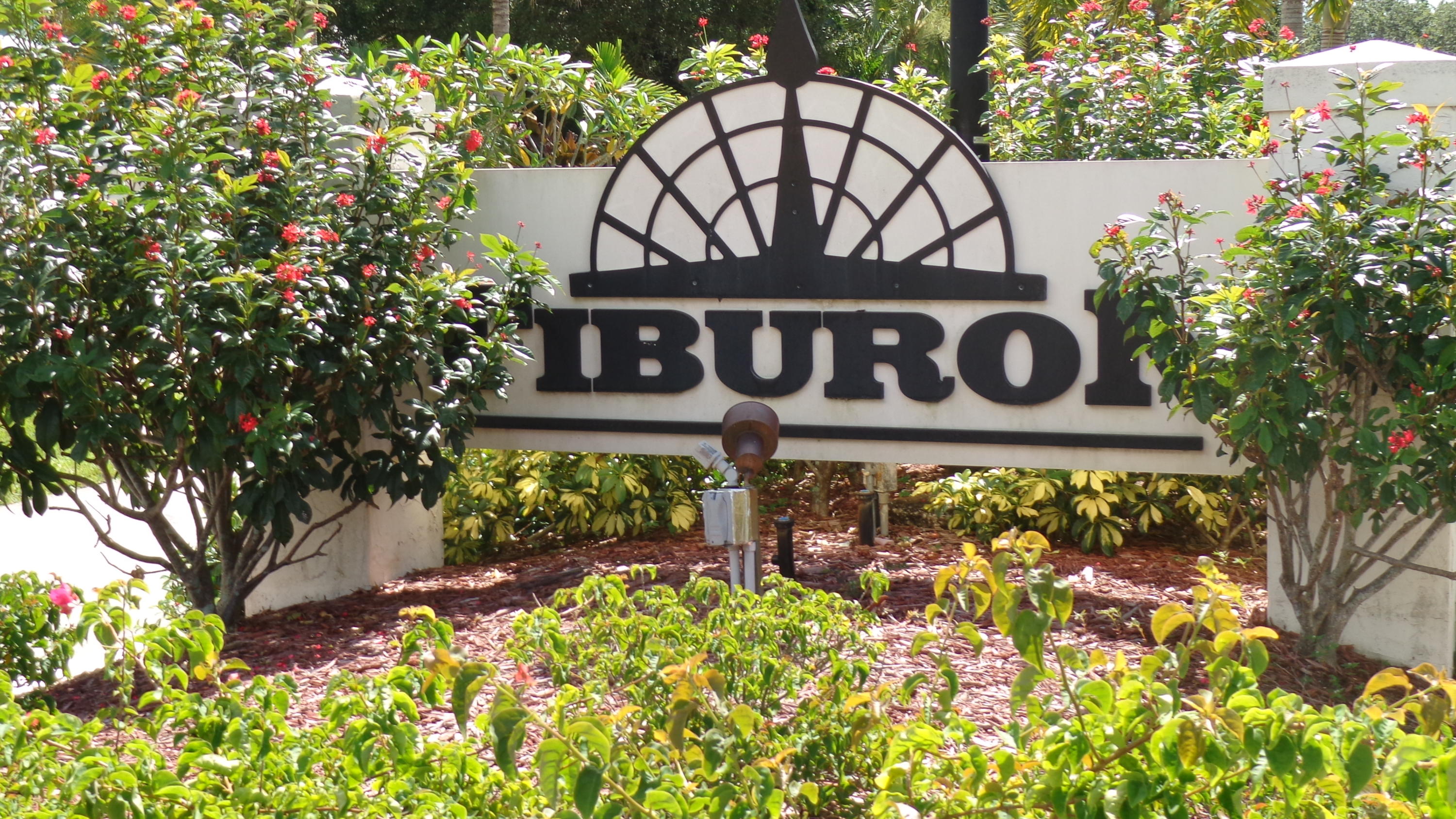 SABAL PALM ESTATES/ Tiburon - Residential