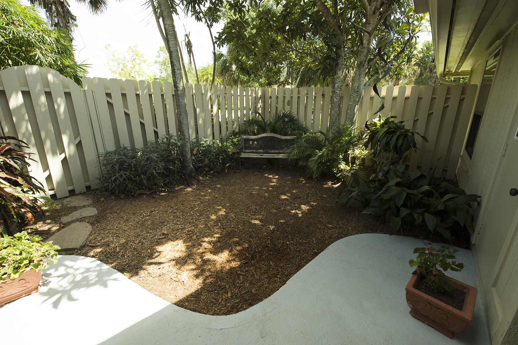 SABAL PALM ESTATES/ Tiburon - Residential