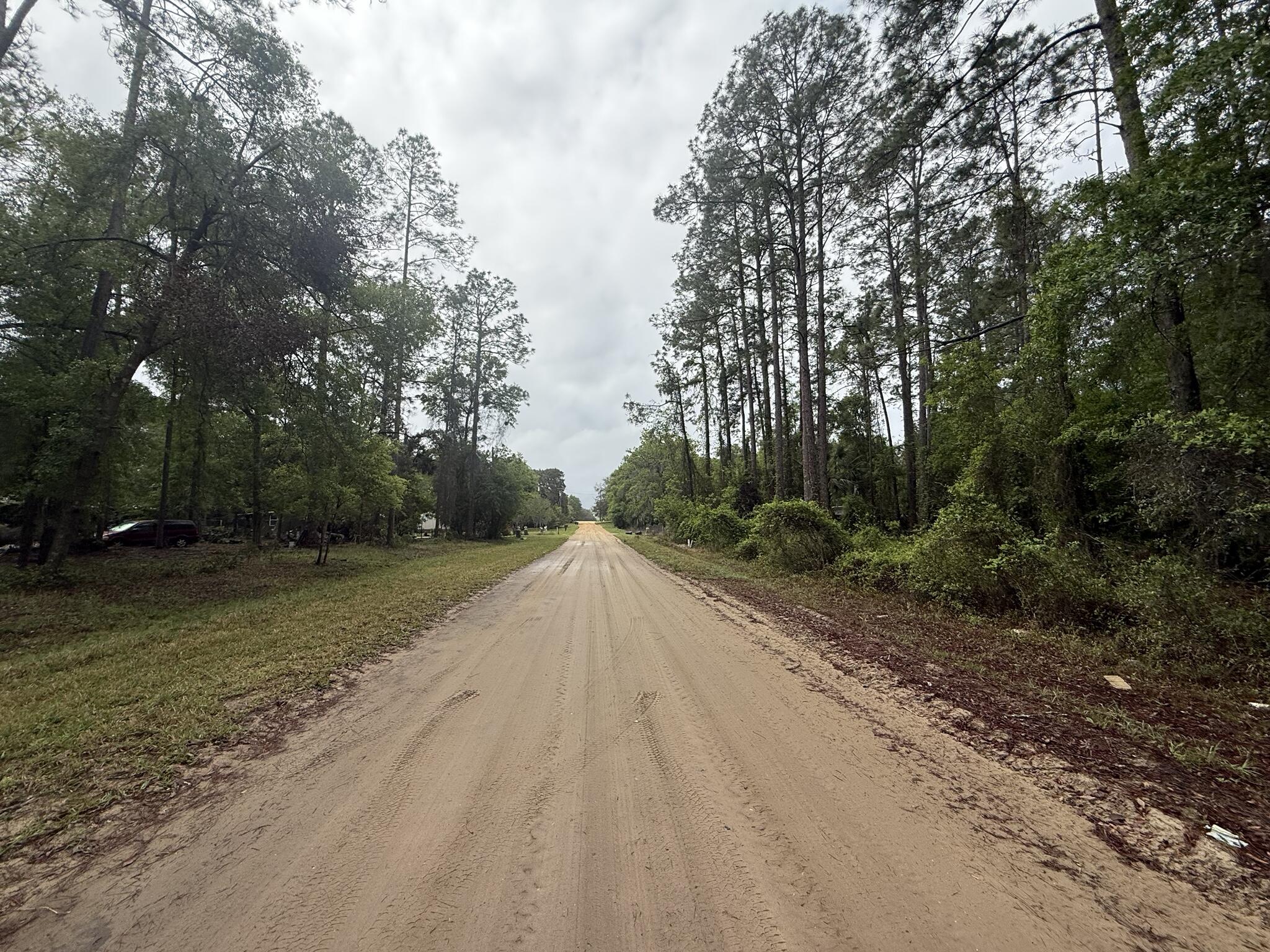 INTERLACHEN LAKES ESTATES - Land